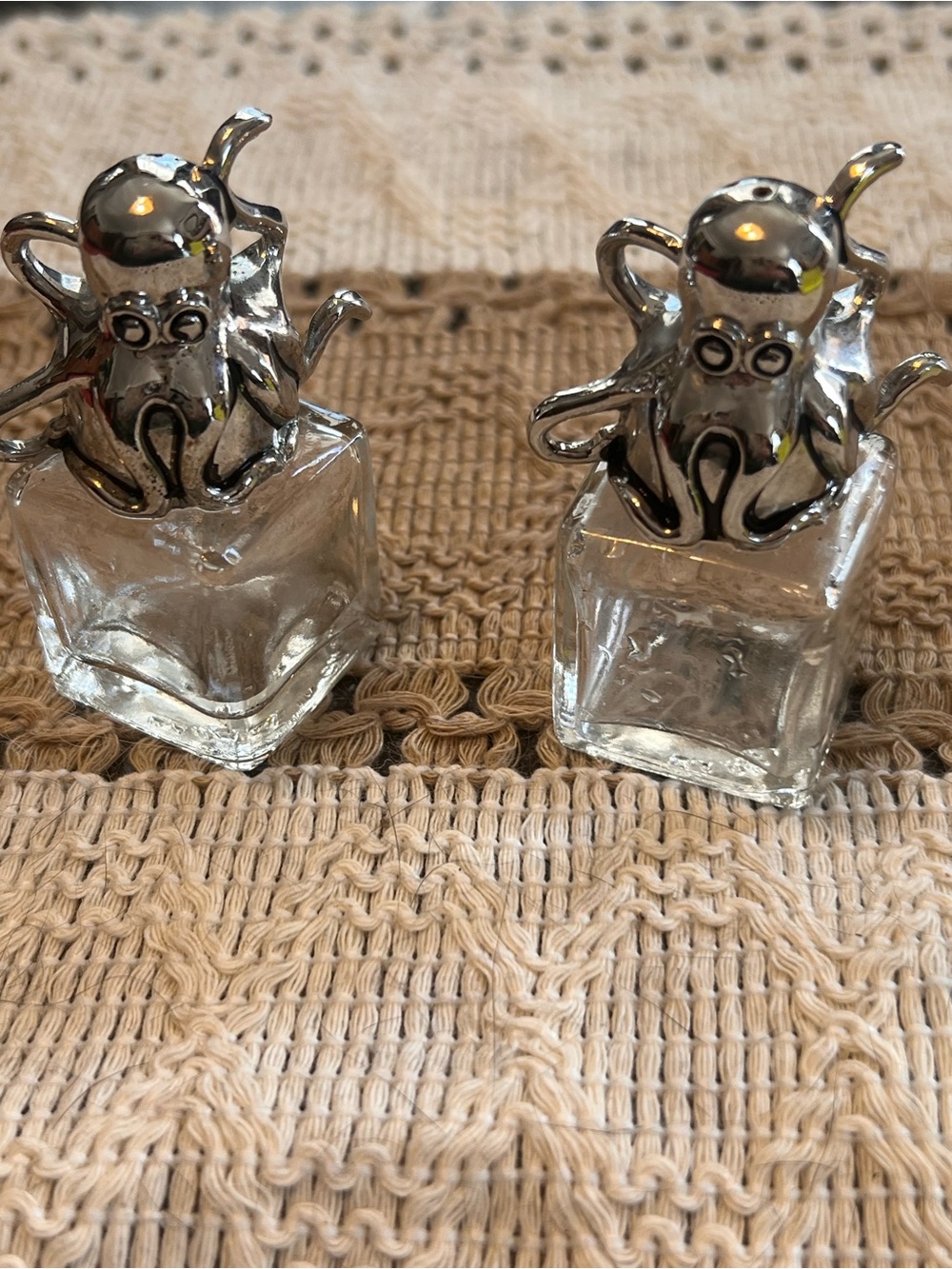 MUD PIE Octopus Glass Salt & Pepper Shakers Set